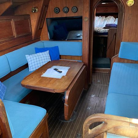 Unique Wooden Sail Yacht + 2 Bikes Included! Hotell Sant Adrià de Besòs Exteriör bild