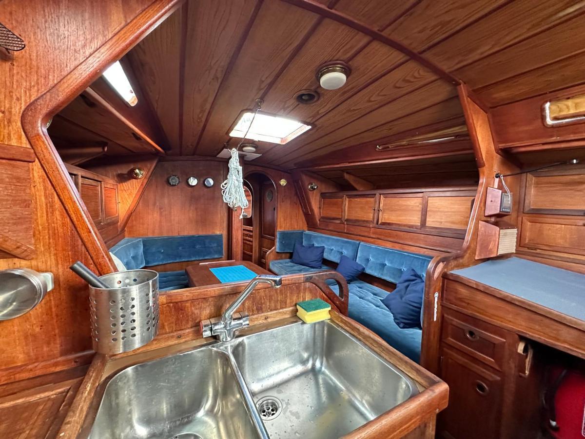 Unique Wooden Sail Yacht + 2 Bikes Included! Hotell Sant Adrià de Besòs Exteriör bild