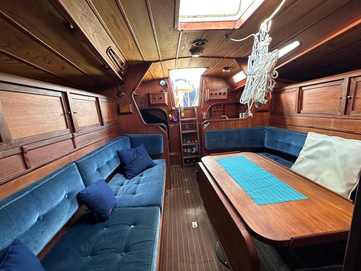 Unique Wooden Sail Yacht + 2 Bikes Included! Hotell Sant Adrià de Besòs Exteriör bild