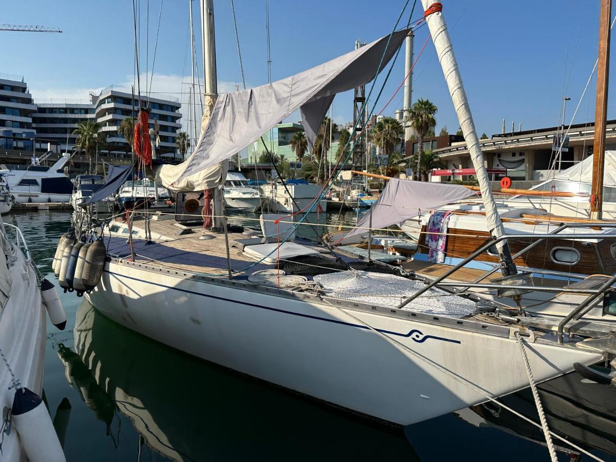 Unique Wooden Sail Yacht + 2 Bikes Included! Hotell Sant Adrià de Besòs Exteriör bild